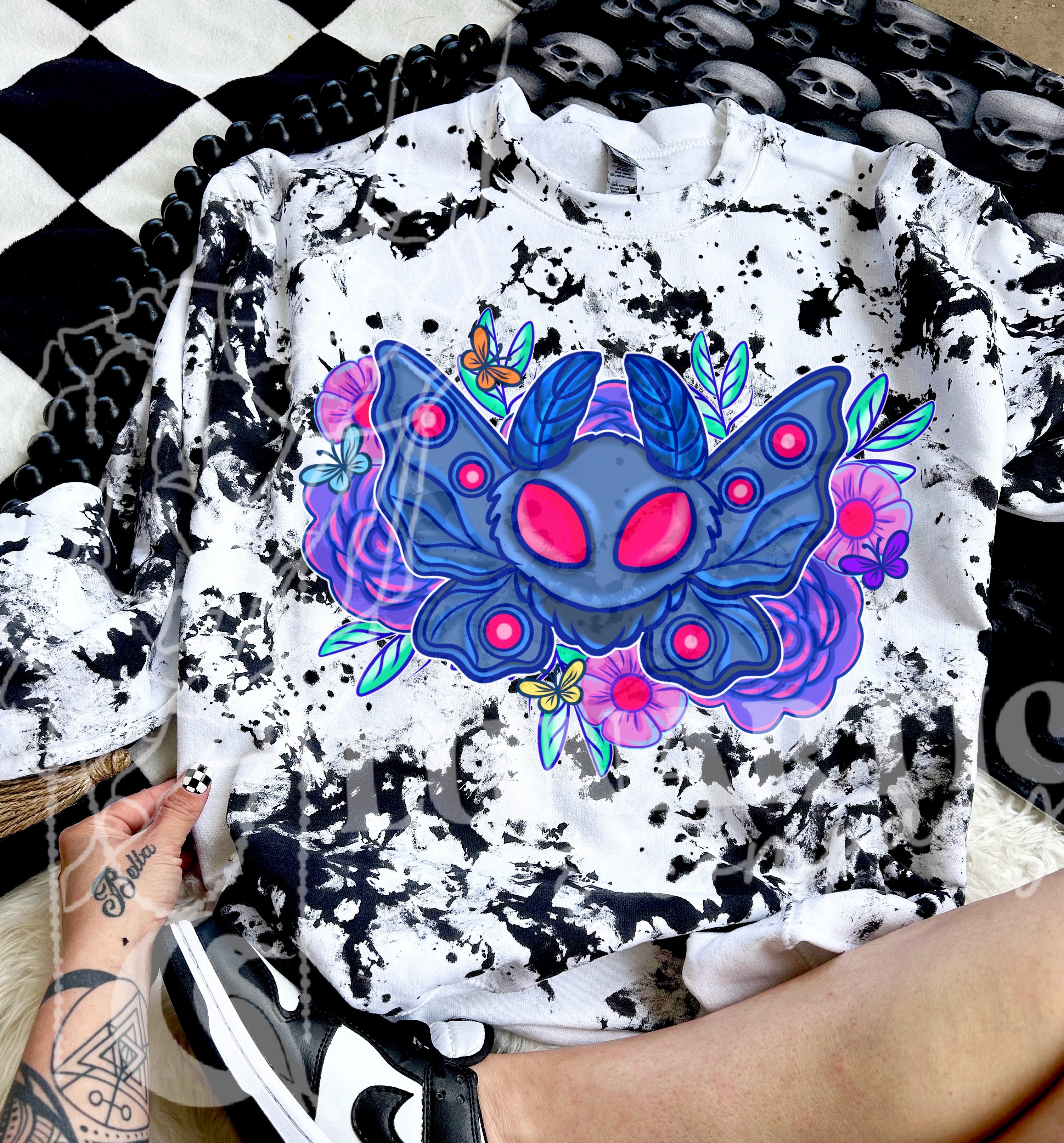 Mothman Scrunch Crewneck